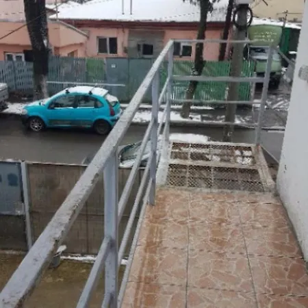 Luk Konukevi Bükreş